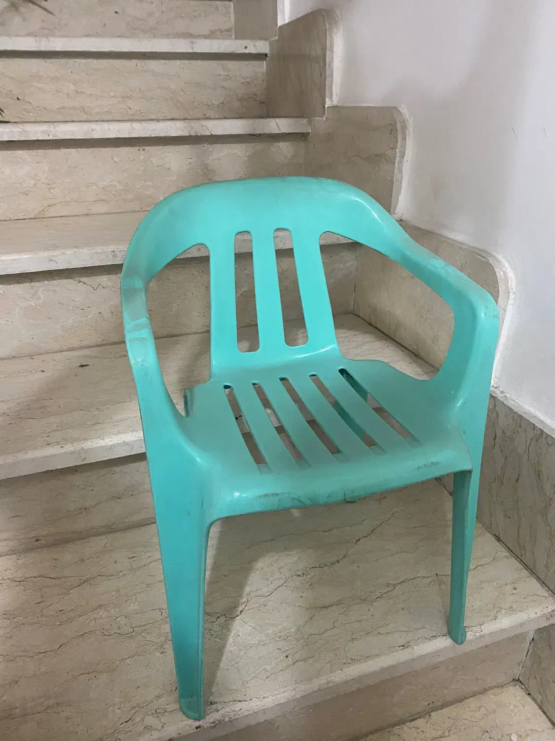 صندلی پلاستیکی خردسال|صندلی و نیمکت|رودسر, |دیوار