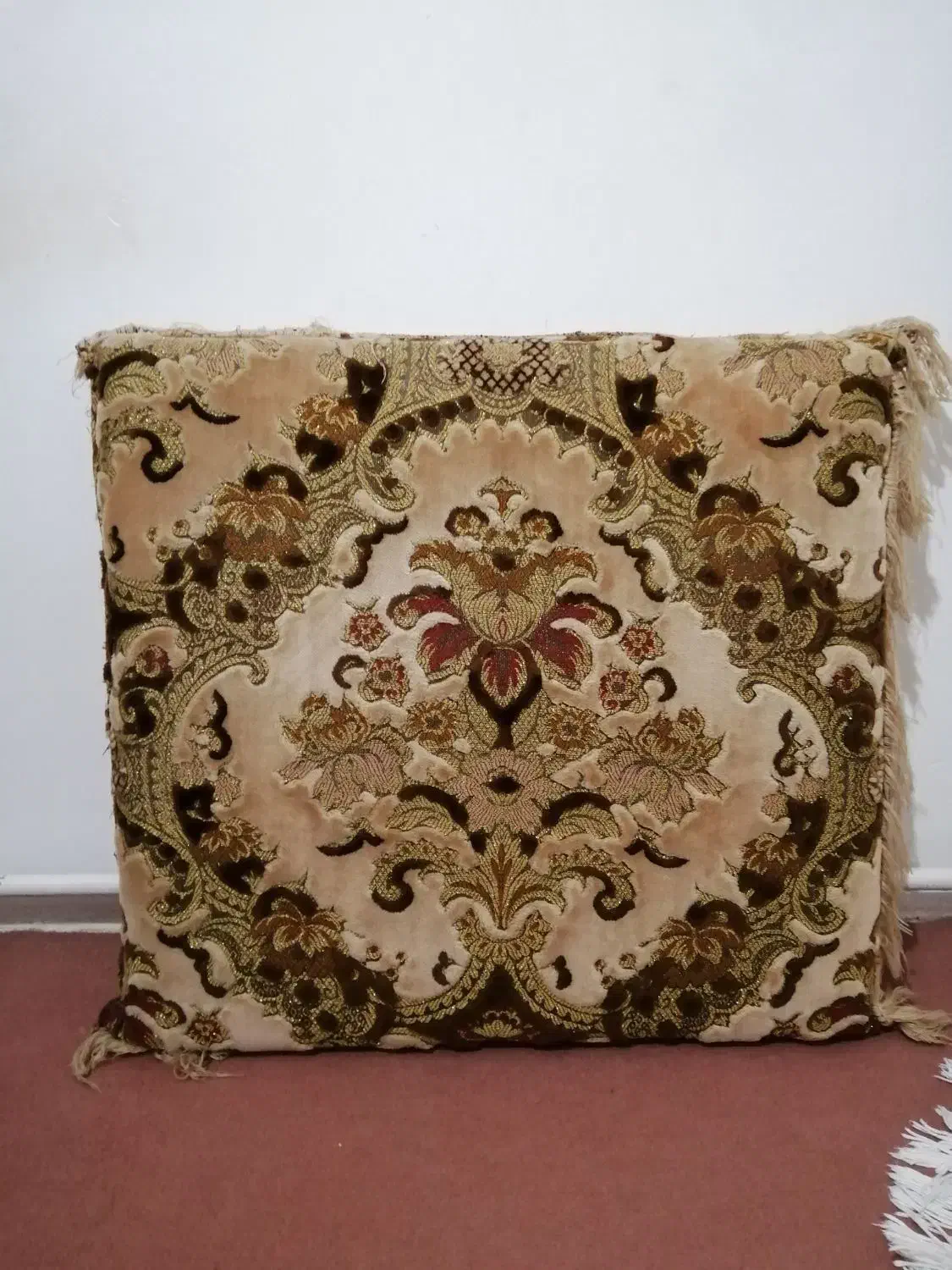 3عددپشتی مربع|پشتی|مهاباد (آذربایجان غربی), |دیوار