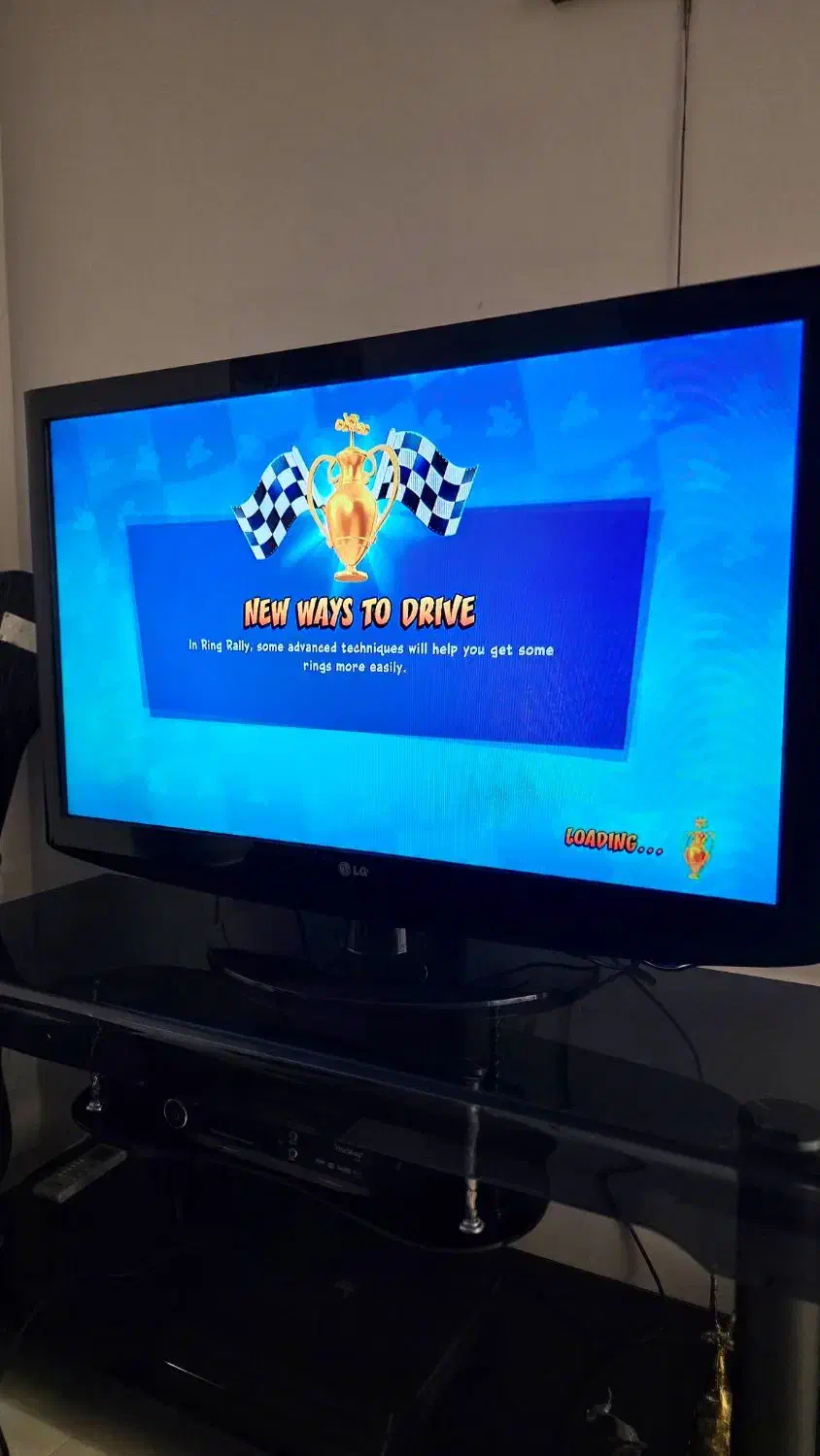 تلویزیون ۴۲ LCD الجی در حد نو|تلویزیون و پروژکتور|بابل, |دیوار