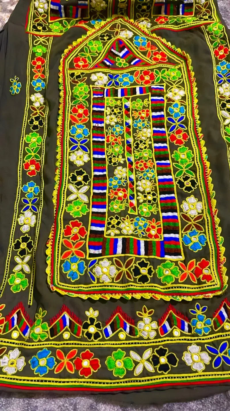 لباس بلوچی تمیز|لباس|بمپور, |دیوار