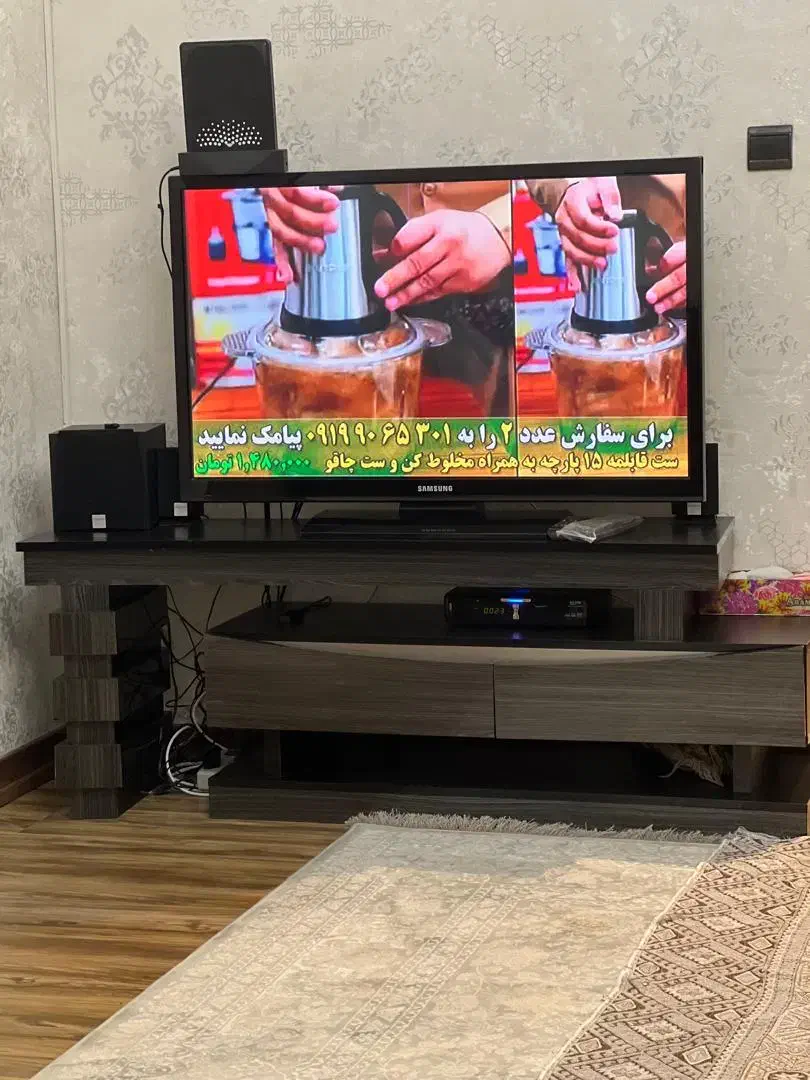 تلویزیون سامسونگ ال سی دی 43اینچ  همراه با میز|تلویزیون و پروژکتور|کاشان, فاز ۲ ناجی آباد|دیوار
