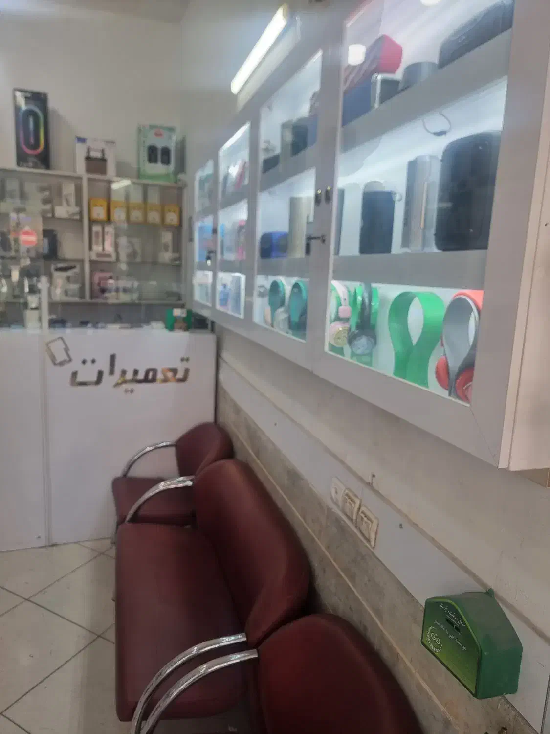 دکور مغازه موبایل فروشی|فروشگاه و مغازه|تهران, شهرک ولیعصر شمالی|دیوار