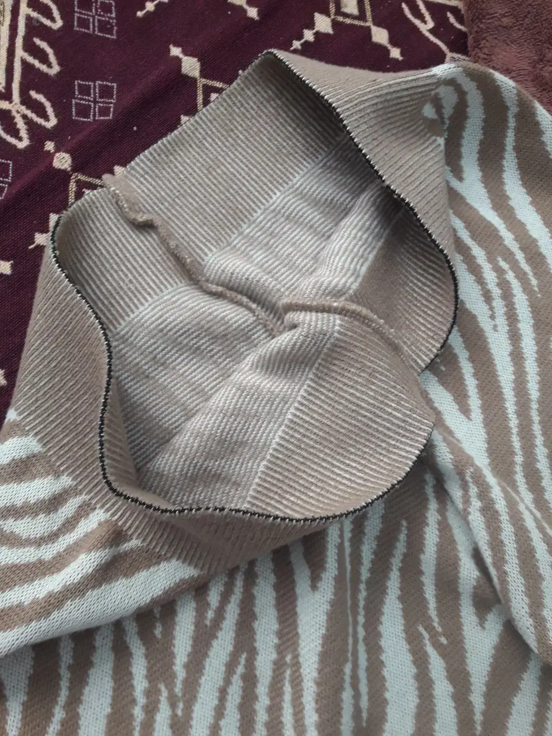 ست هودی ببعی . شلوار بافت کاملا نو|لباس|میانه, |دیوار