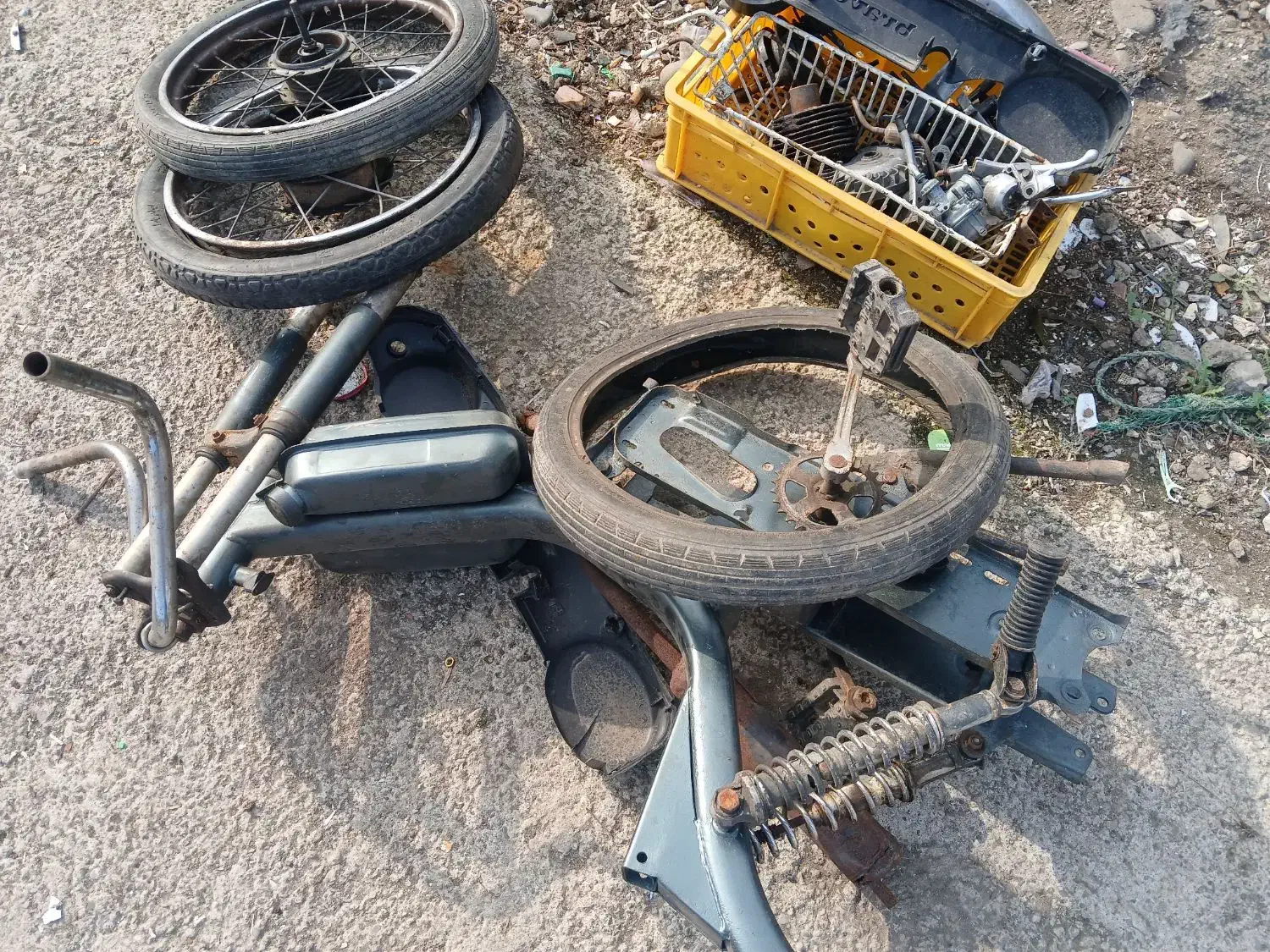 دو عدد موتور گازی یک عدد دوچرخه کرسی اصل|موتورسیکلت|رشت, پاستوریزه|دیوار