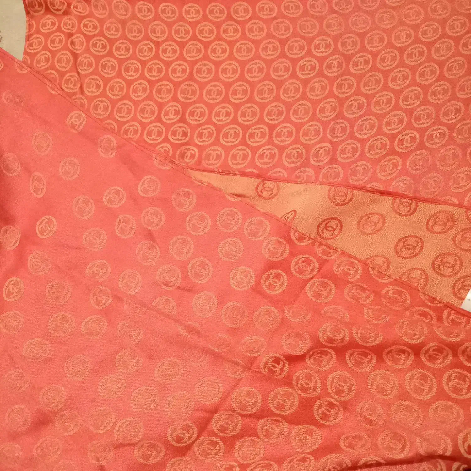 شال|لباس|زنجان, |دیوار