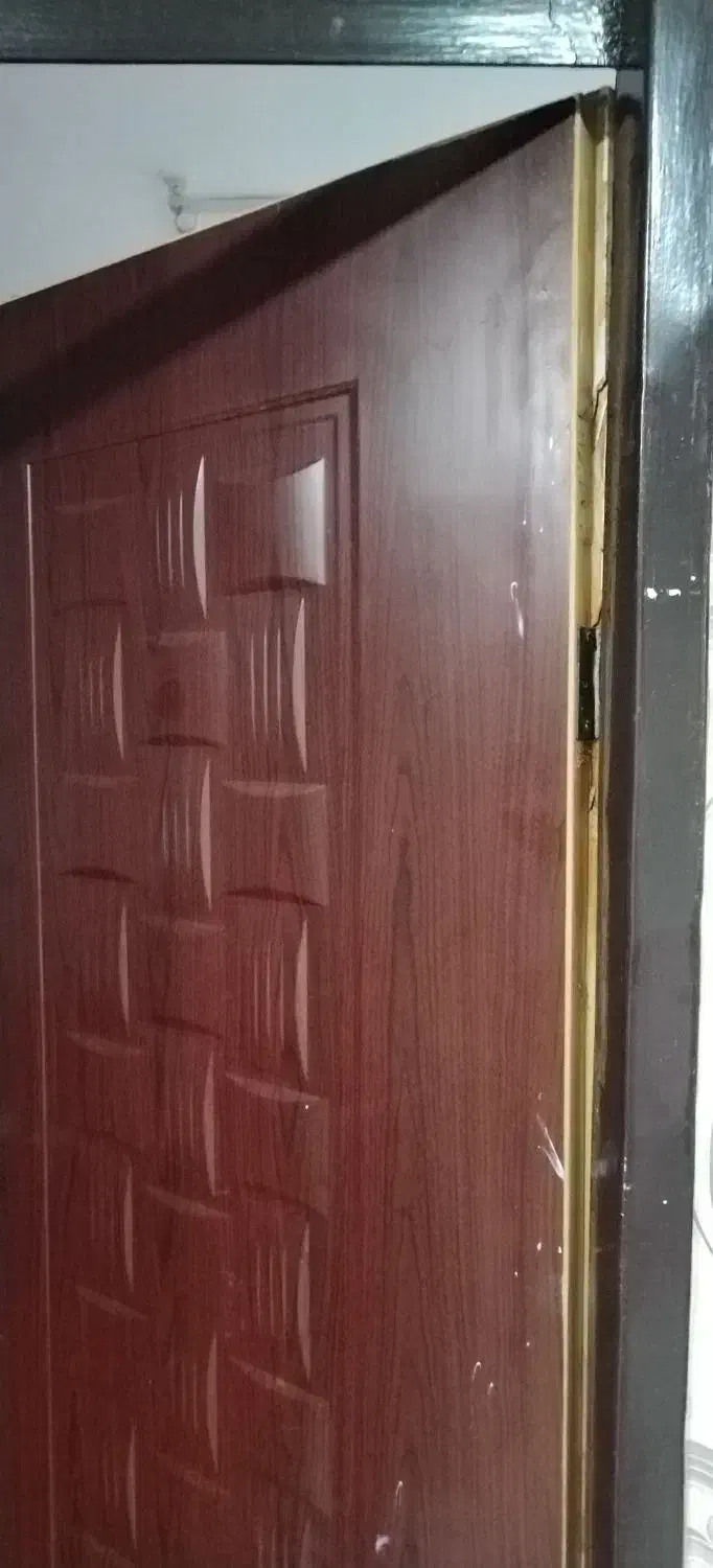 دوعددرب چوبی سالم|مصالح و تجهیزات ساختمان|اهواز, نادری|دیوار