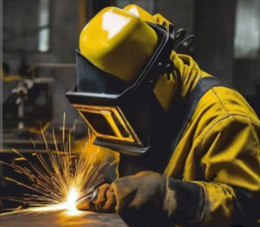 جوشکاری صفر تا صد سبک و سنگین با نازل ترین قیمت|خدمات پیشه و مهارت|بم, |دیوار