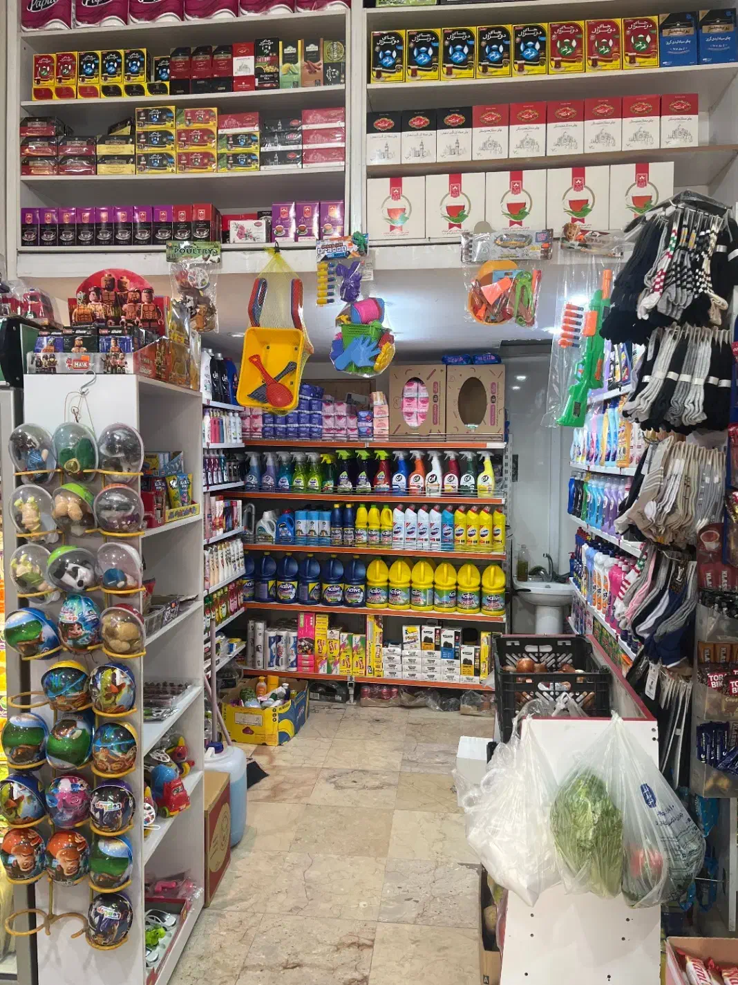 کارگر ساده سوپر مارکت|استخدام خدمات فروشگاه و رستوران|تهران, آبشار تهران (دریاچه)|دیوار