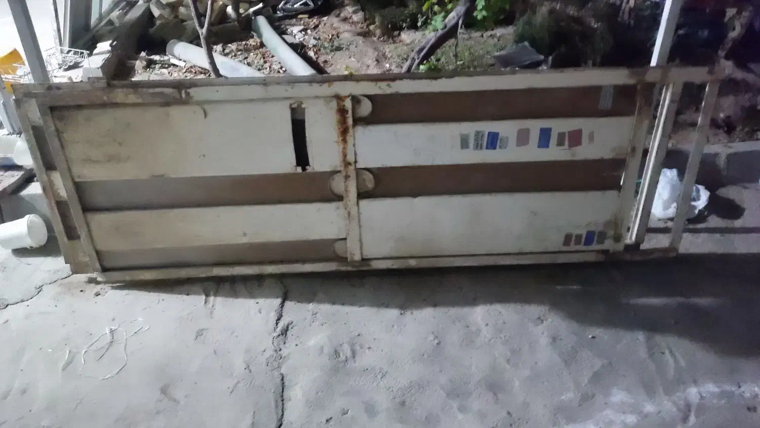 پنجره آهنی و در آلمینیومی|مصالح و تجهیزات ساختمان|بجنورد, |دیوار