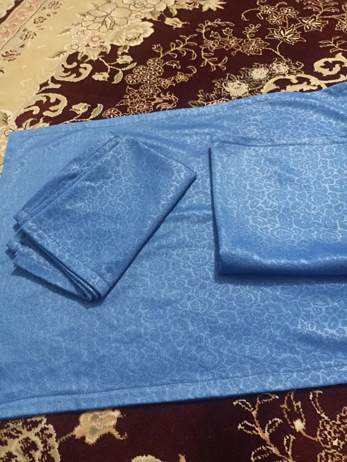 هشت عدد روبالشی آماده لبه زیب دار|رختخواب، بالش، پتو|قم, نیروگاه|دیوار