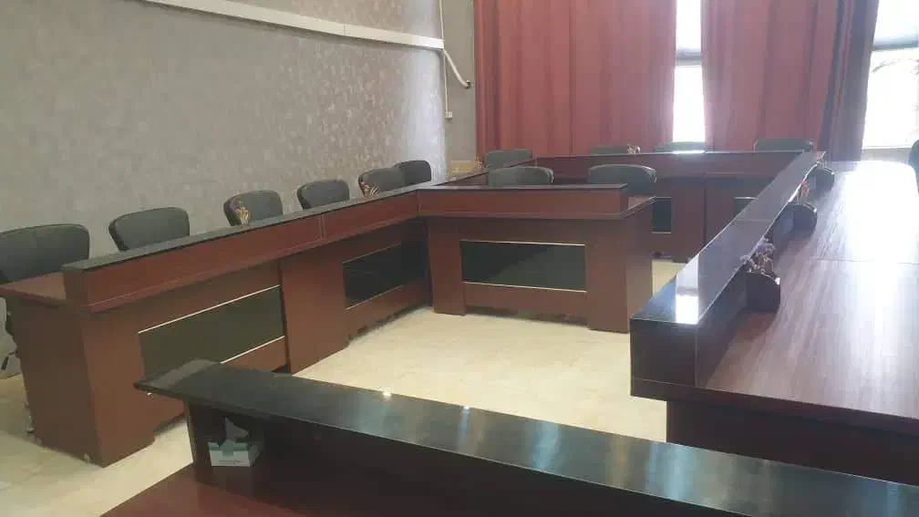 میز و صندلی اداری|مبلمان اداری|لاهیجان, انقلاب|دیوار