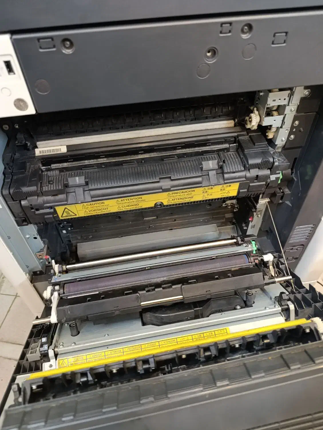 دستگاه کپی رنگی کونیکا مینولتا c552|پرینتر، اسکنر، کپی، فکس|تبریز, |دیوار