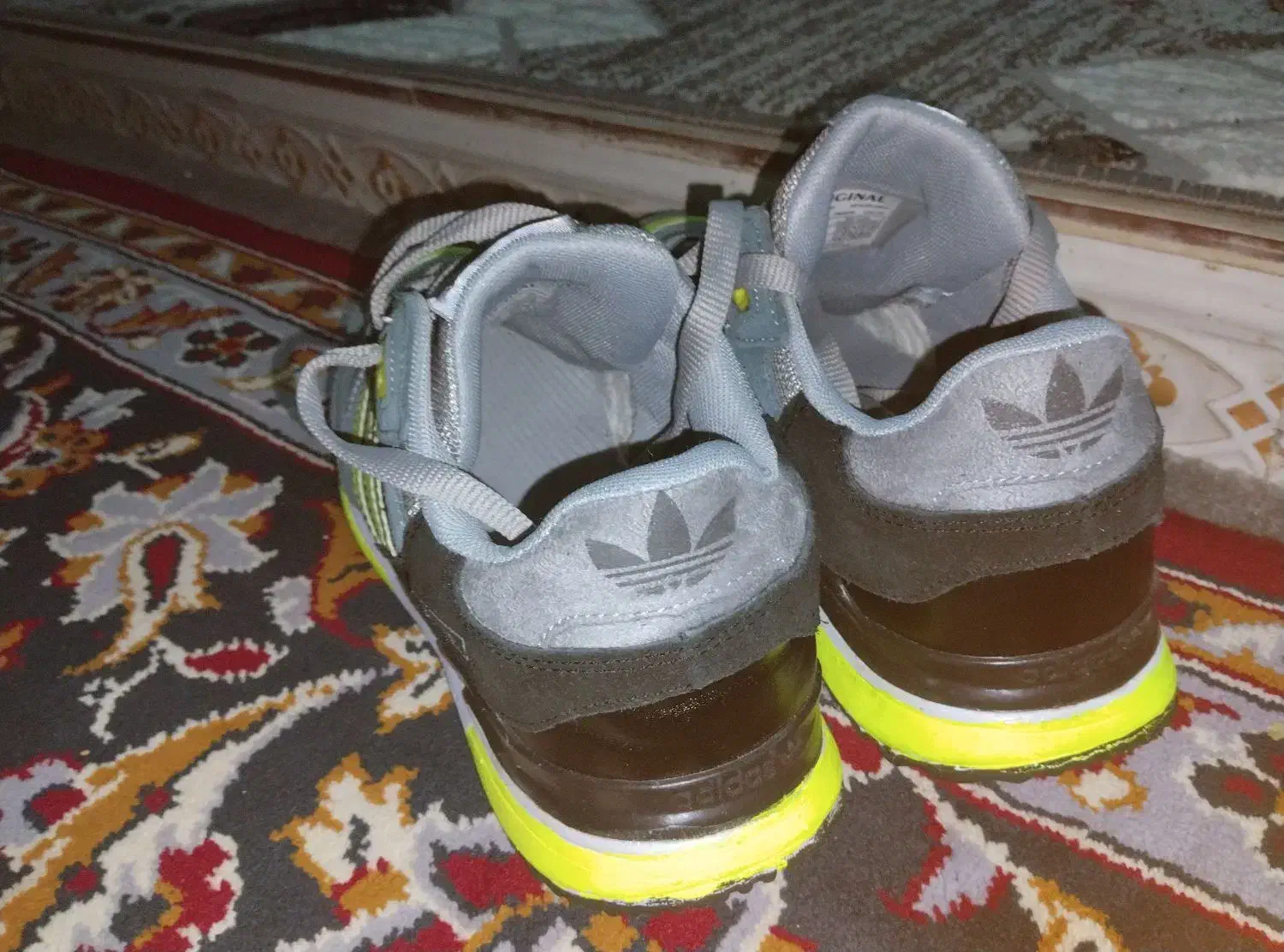 کفش آدیداس|کیف، کفش، کمربند|اراک, |دیوار