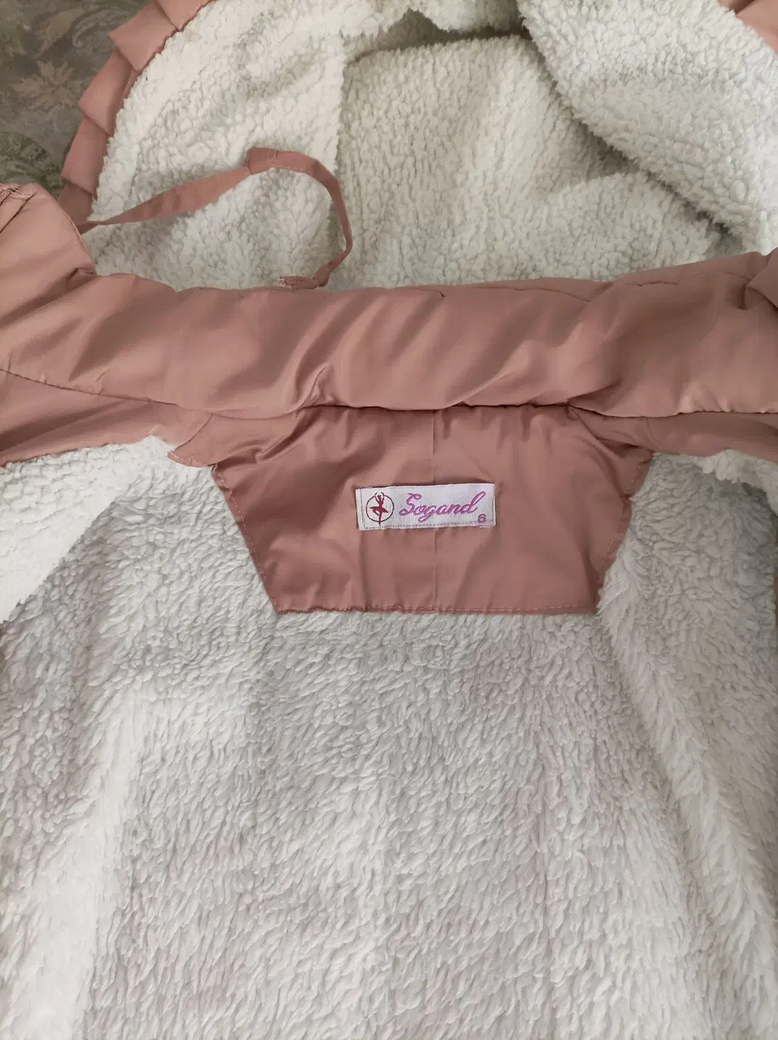 کاپشن دخترانه سایز ۶|لباس|مشهد, شهید قربانی|دیوار