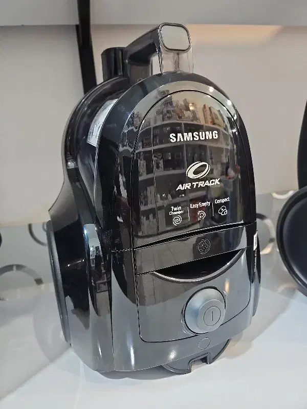 جاروبرقی(کیسه ای،مخزنی،پرتابلوسطلی)|جاروبرقی، جارو شارژی، بخارشو|بیرجند, |دیوار