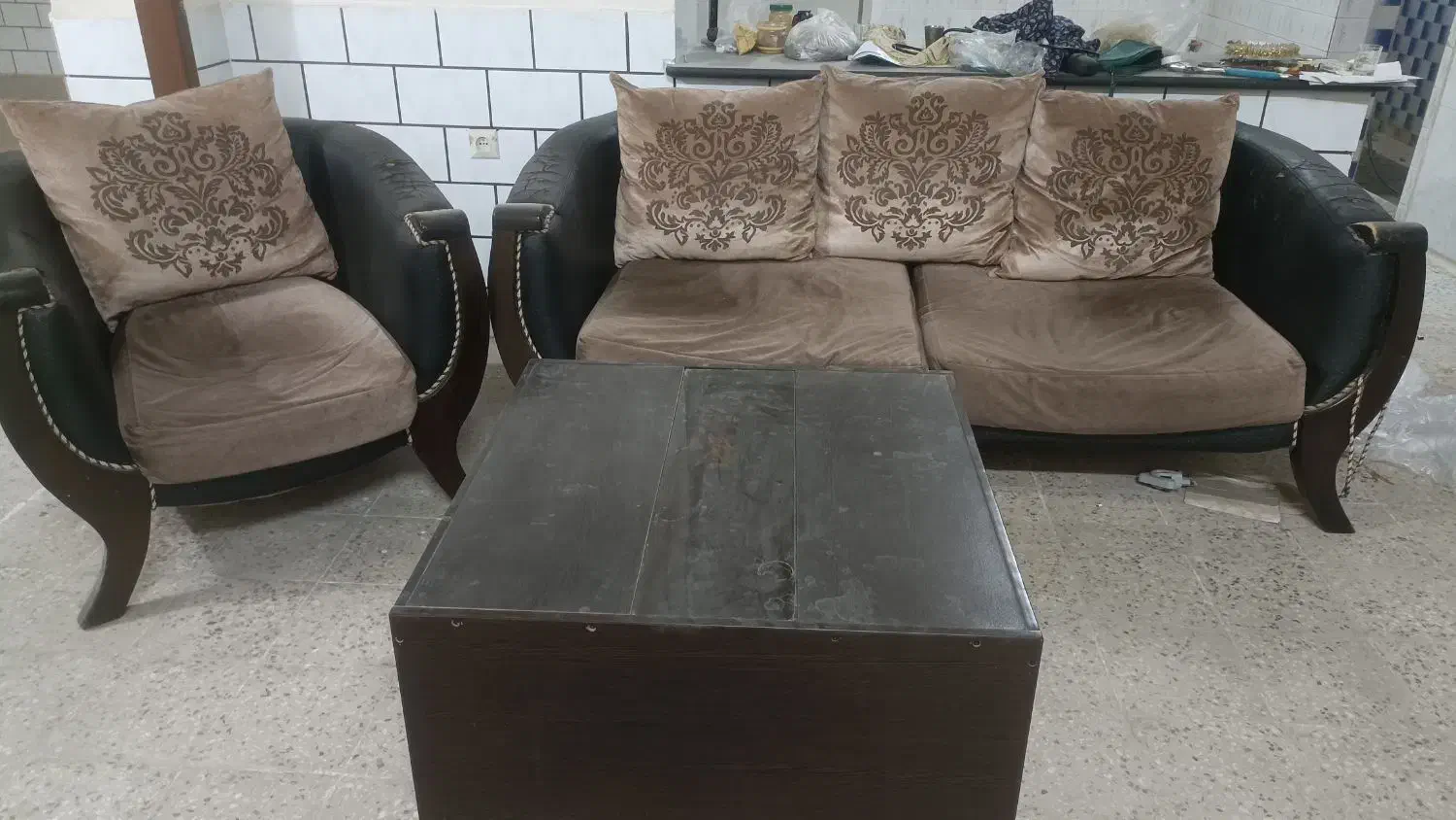 مبل ۷نفره به همراه میز|مبلمان خانگی و میز عسلی|دزفول, |دیوار