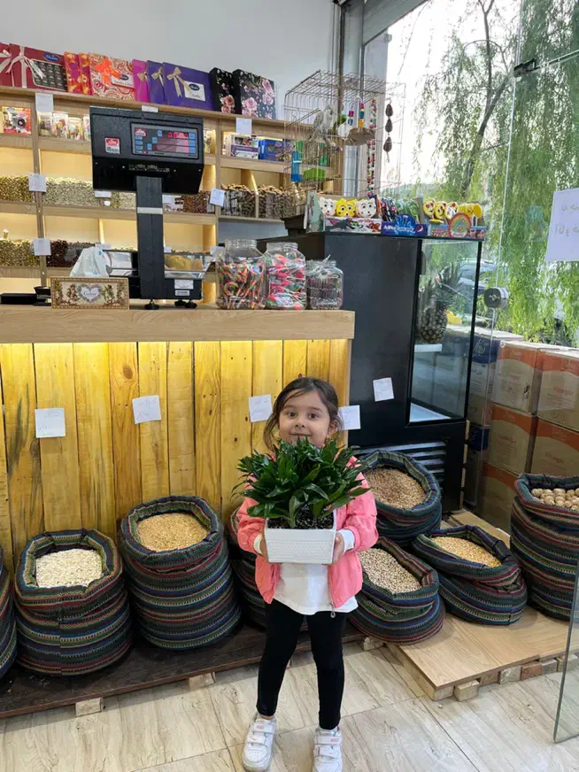 استخدام درفروشگاه میوه وسبزی بابیمه تامین اجتماعی|استخدام خدمات فروشگاه و رستوران|ماکو, |دیوار