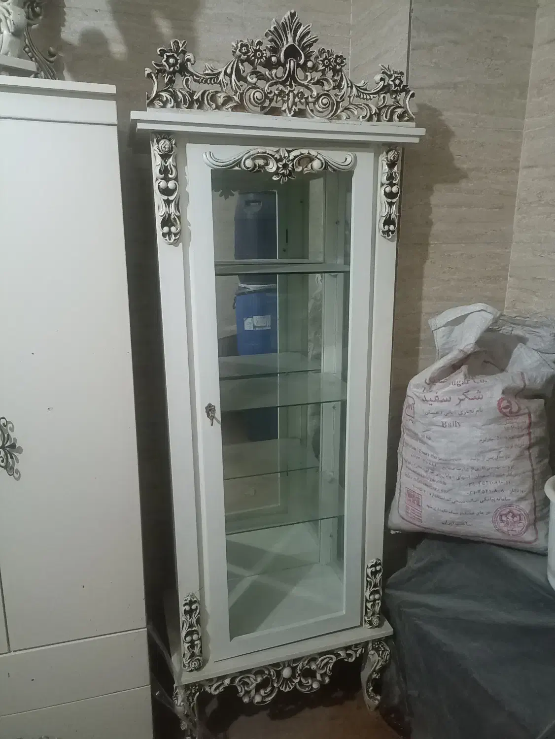 بوفه سالم در حد نو تاجدار|بوفه، ویترین، کنسول|نسیم‌شهر, |دیوار