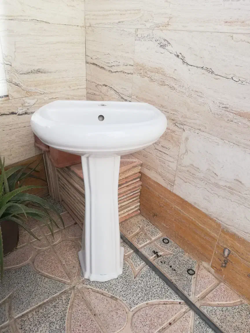 روشویی|لوازم سرویس بهداشتی|صدرا-فارس, فاز ۱|دیوار