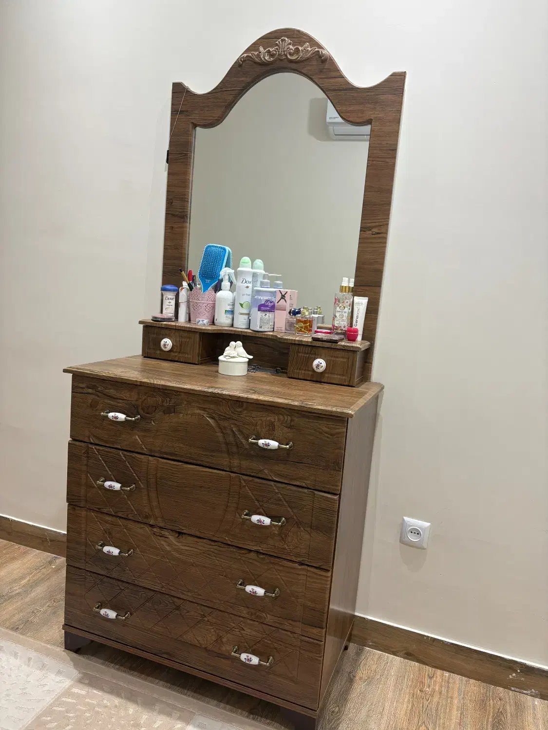 تخت خواب و میز آرایش|تخت و سرویس خواب|فردیس, شهرک ۱۱۰|دیوار