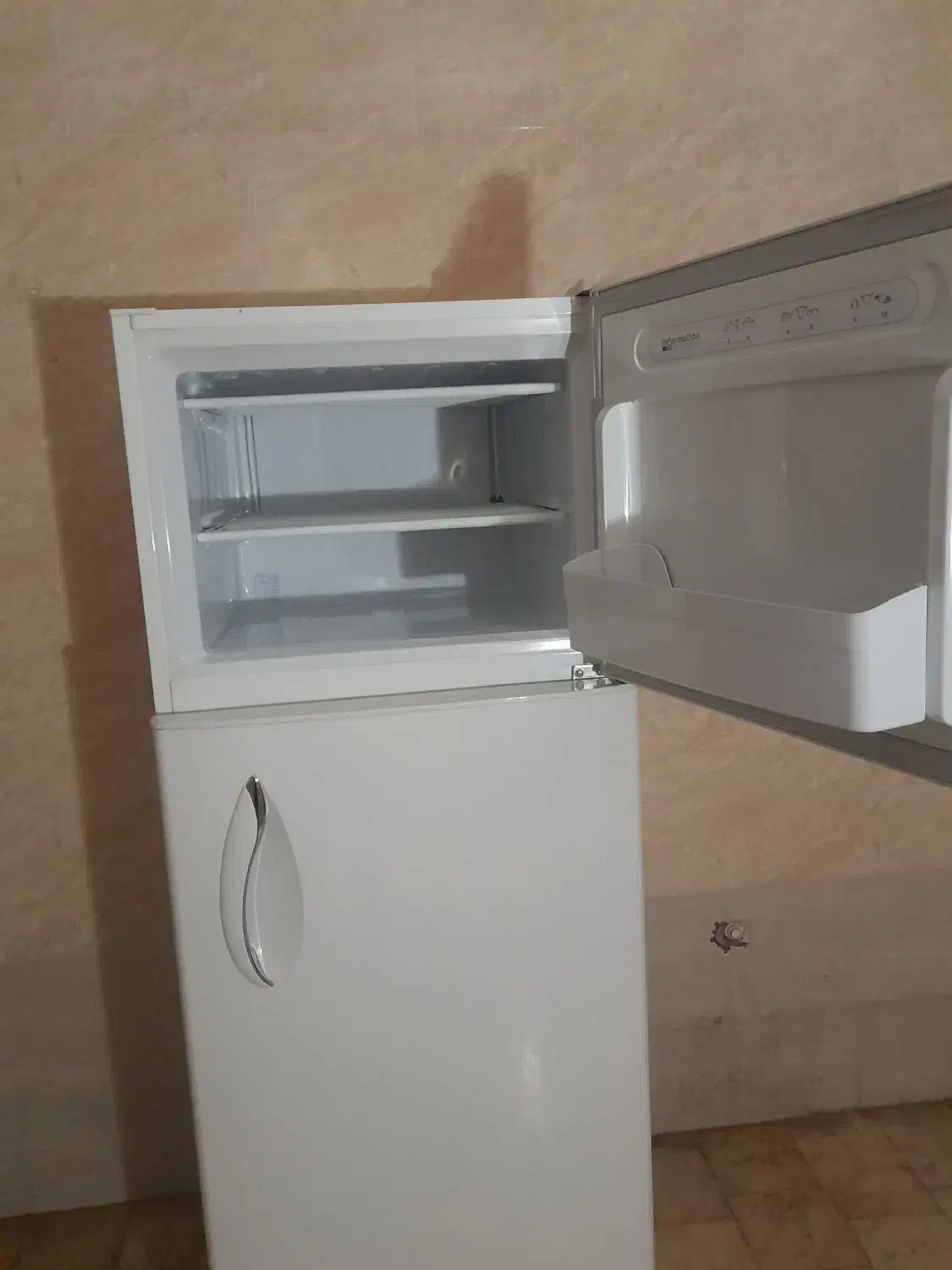 یخچال|یخچال و فریزر|قم, نیروگاه|دیوار