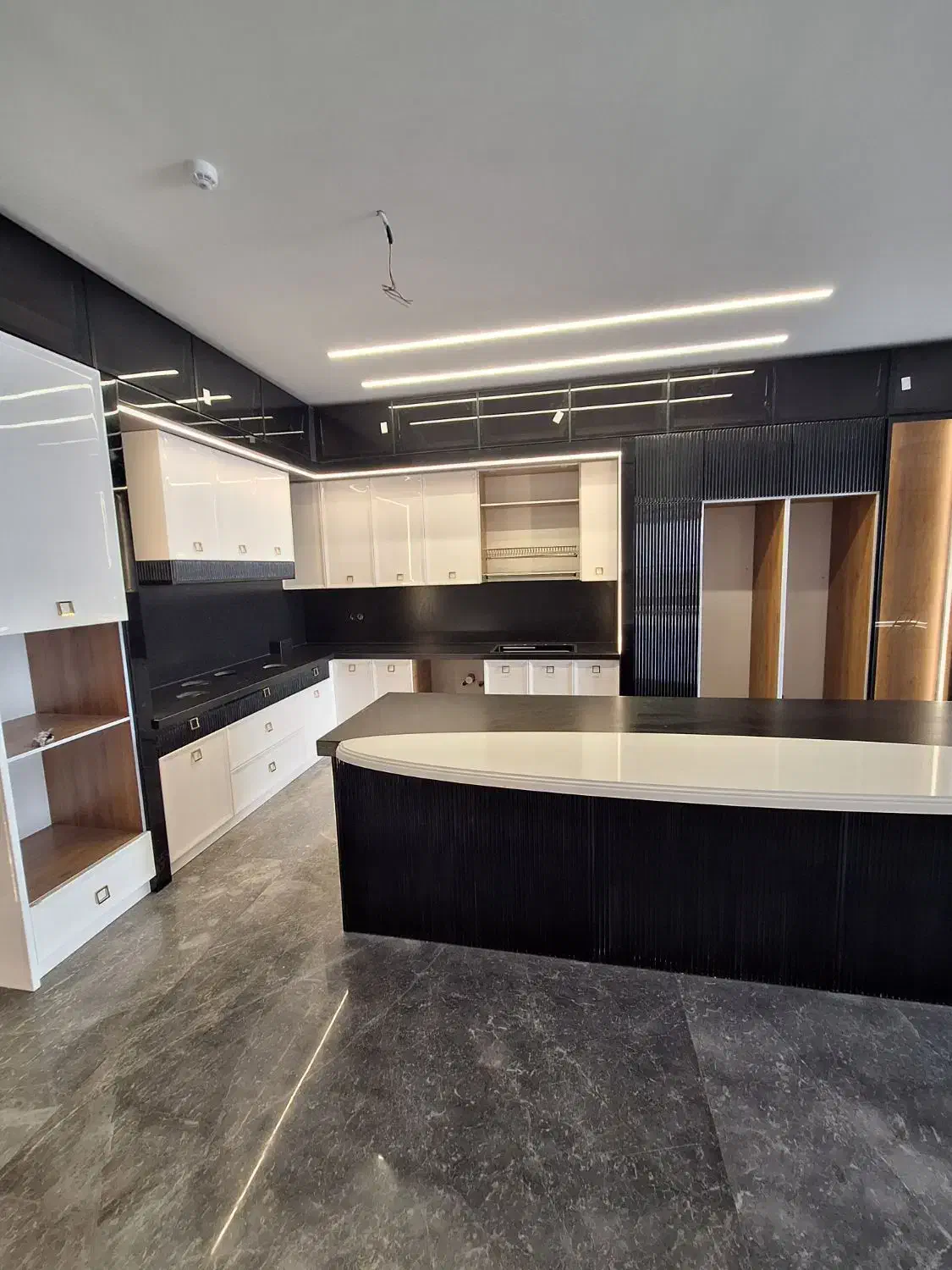 ۲۷۲متر ۴ خواب نوساز تکواحدی سوپر لاکچری ((عظیمیه))|فروش آپارتمان|کرج, عظیمیه|دیوار