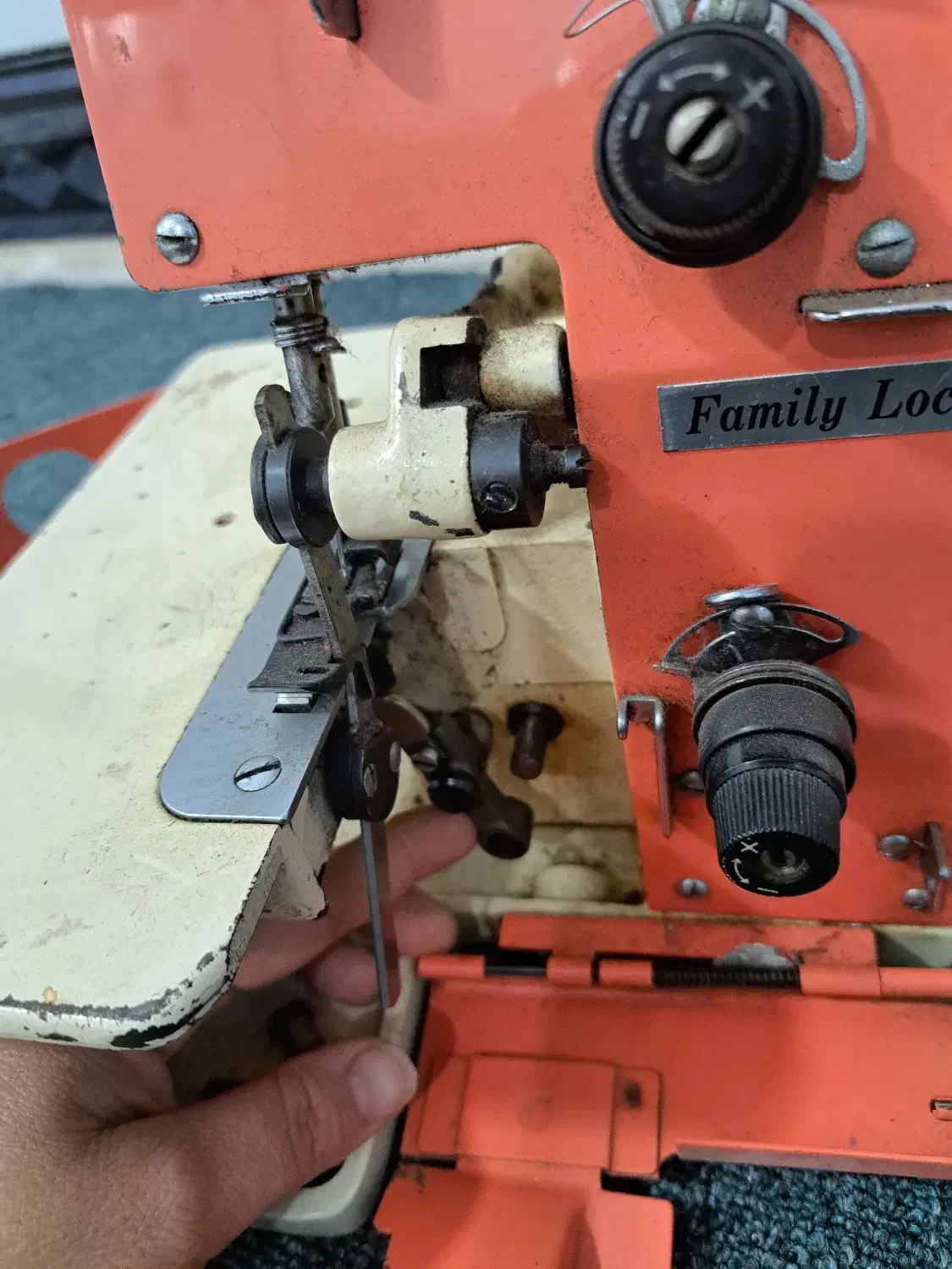 چرخ سردوز|چرخ خیاطی و ریسندگی|بندر ماهشهر, |دیوار