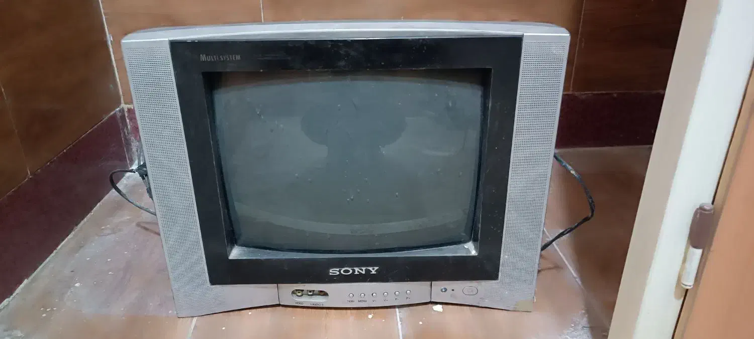 تلوزیون 14اینج SONY|تلویزیون و پروژکتور|شیراز, شریف‌آباد|دیوار