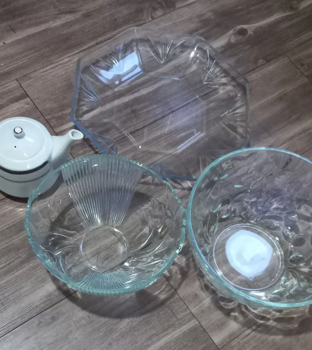 ۳ تا میوه خوری ویک قوری|ظروف سرو و پذیرایی|رشت, نظری|دیوار