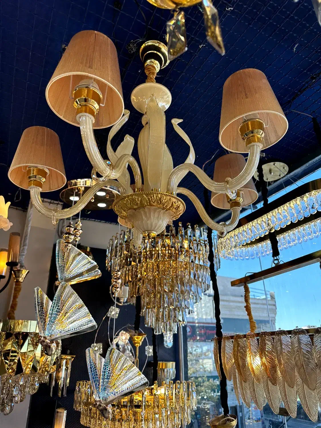 لوستر با پایین تر قیمت بازار گالری روشنا|لوستر و چراغ آویز|مشهد, ولیعصر (شهرک غرب)|دیوار