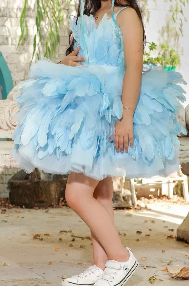 لباس مجلسی و پر پری|لباس|رشت, گیل|دیوار