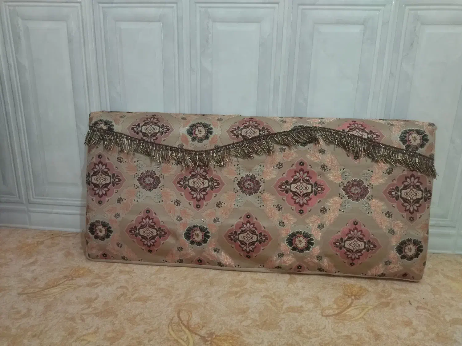 پشتی|پشتی|مهران (ایلام), |دیوار