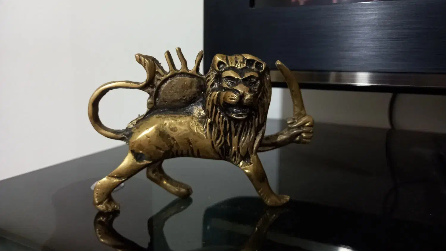 ‌برنزشیروخورشید|مجسمه، تندیس، ماکت|فردوسیه, |دیوار