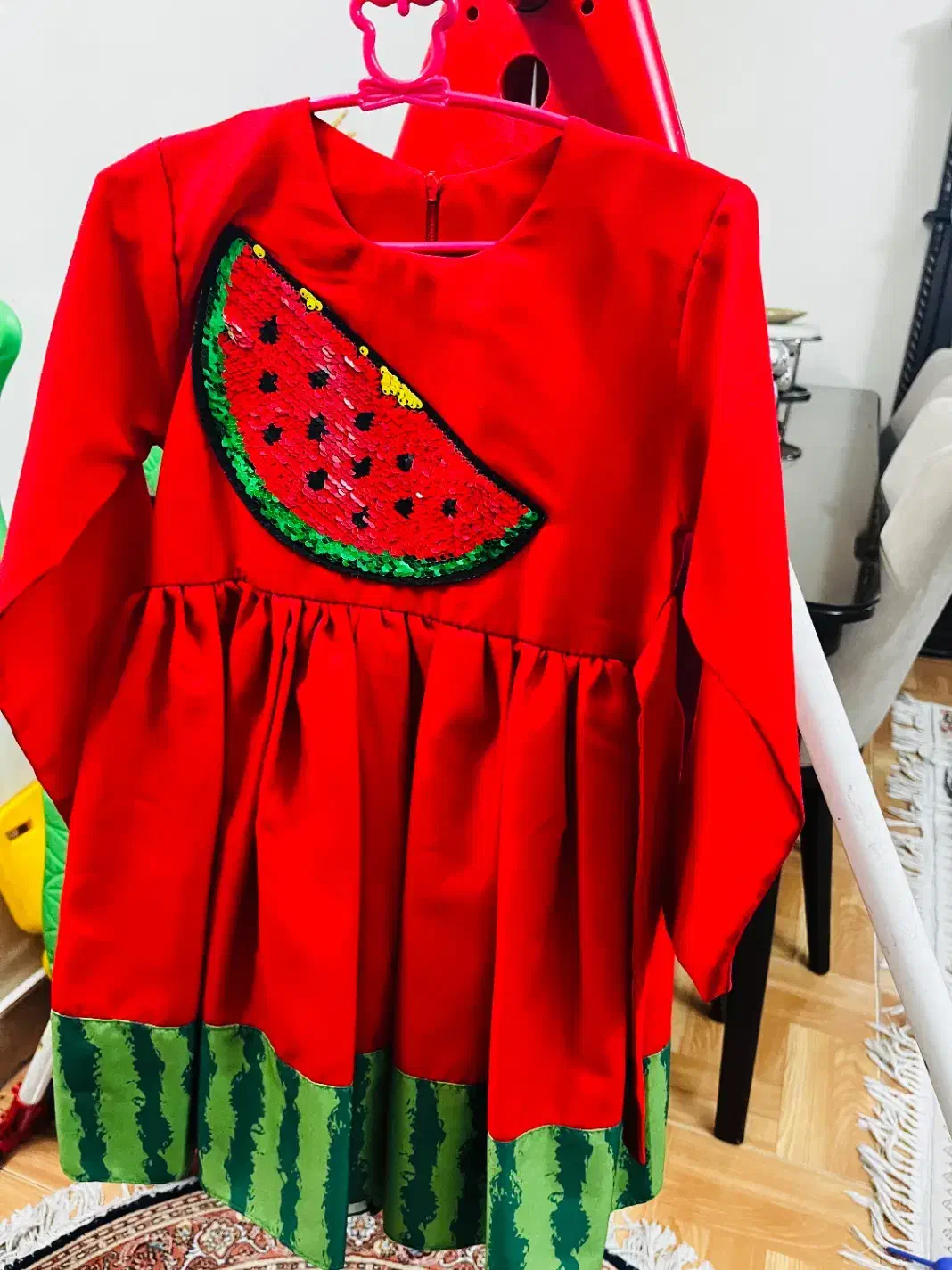 پیراهن های یلدایی|کفش و لباس بچه|ری, جوانمرد قصاب|دیوار