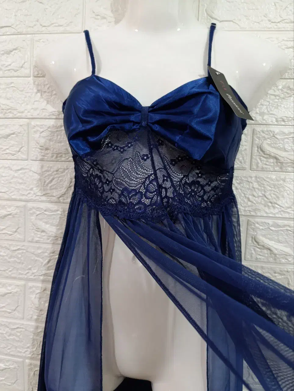 لباس زیرِ آنیل|لباس|شادگان, |دیوار