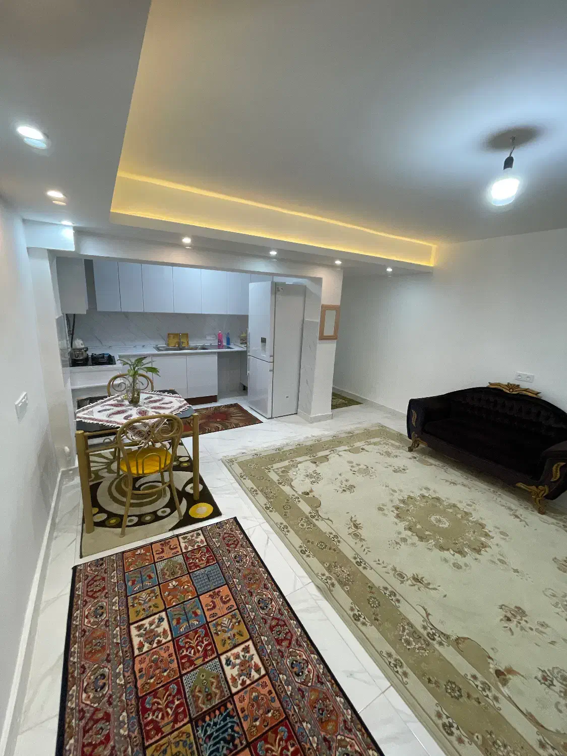 اجاره روزانه سویت ۶۰متری رشت|اجارهٔ کوتاهمدت آپارتمان و سوئیت|رشت, منظریه|دیوار