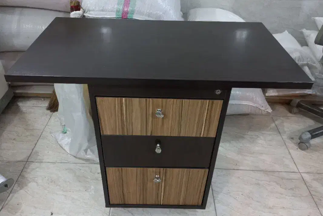 میز|میز تحریر و کامپیوتر|رشت, پاستوریزه|دیوار