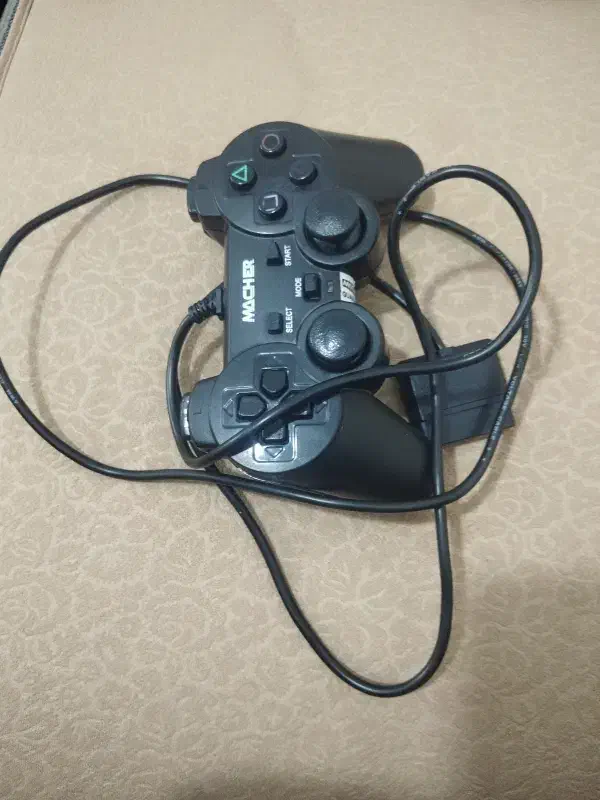 دسته ps2|کنسول، بازی ویدئویی و آنلاین|پرند, فاز ۴|دیوار