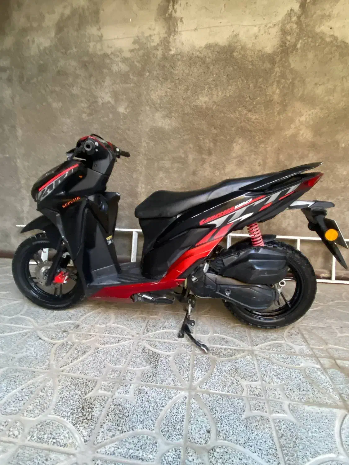 موتور سیکلت طرح کلیک|موتورسیکلت|نیشابور, مازول|دیوار