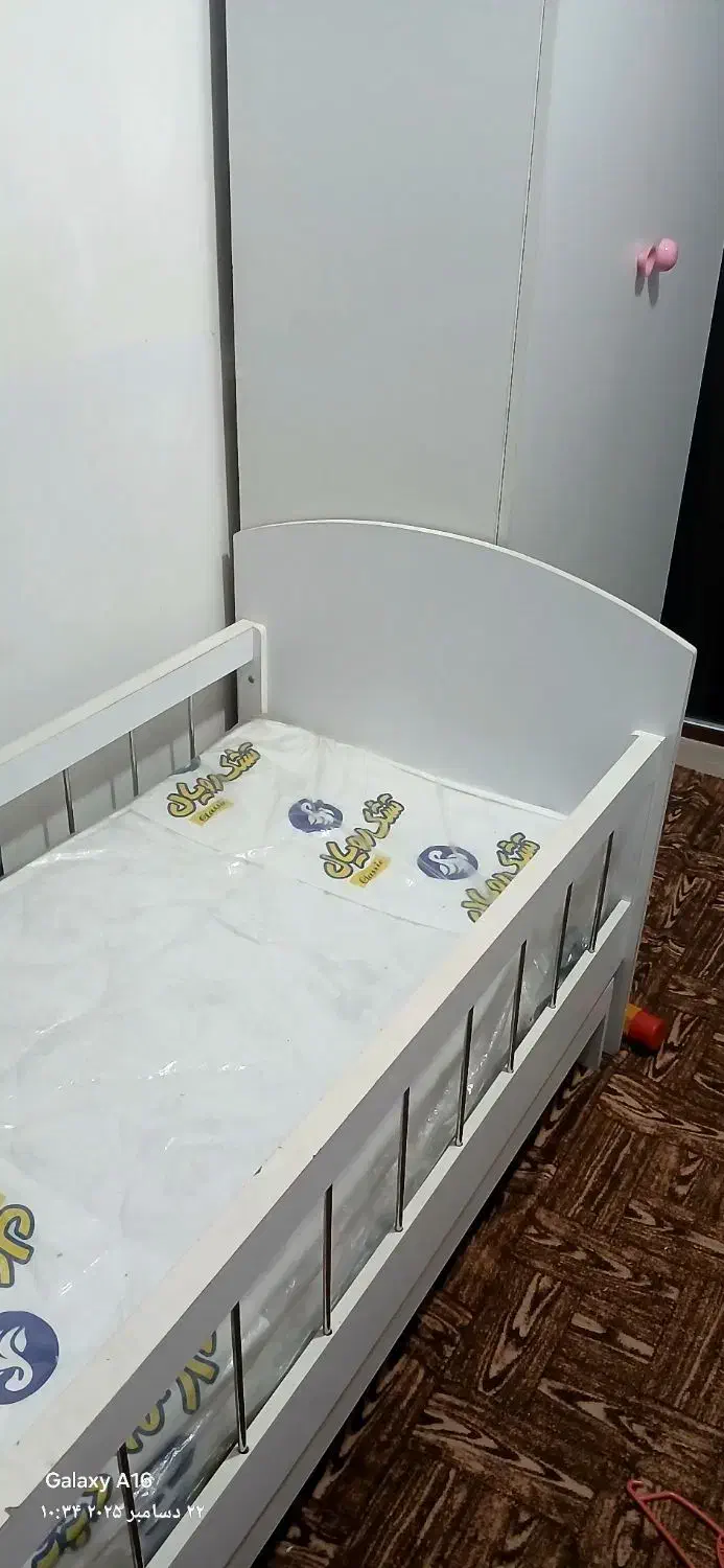 تخت کودک|تخت و صندلی بچه|اراک, |دیوار