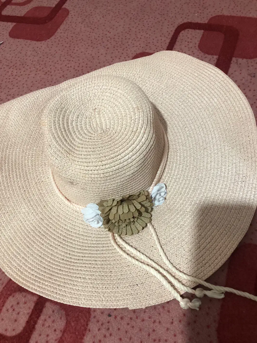 کلاه شیک|لباس|دوگنبدان, |دیوار