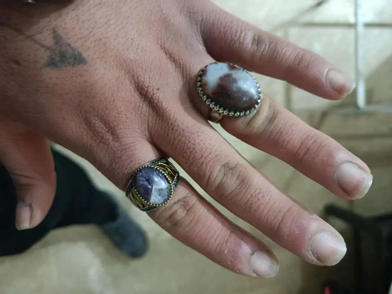 فندک و انگشتر|کلکسیون اشیاء عتیقه|رودهن, |دیوار