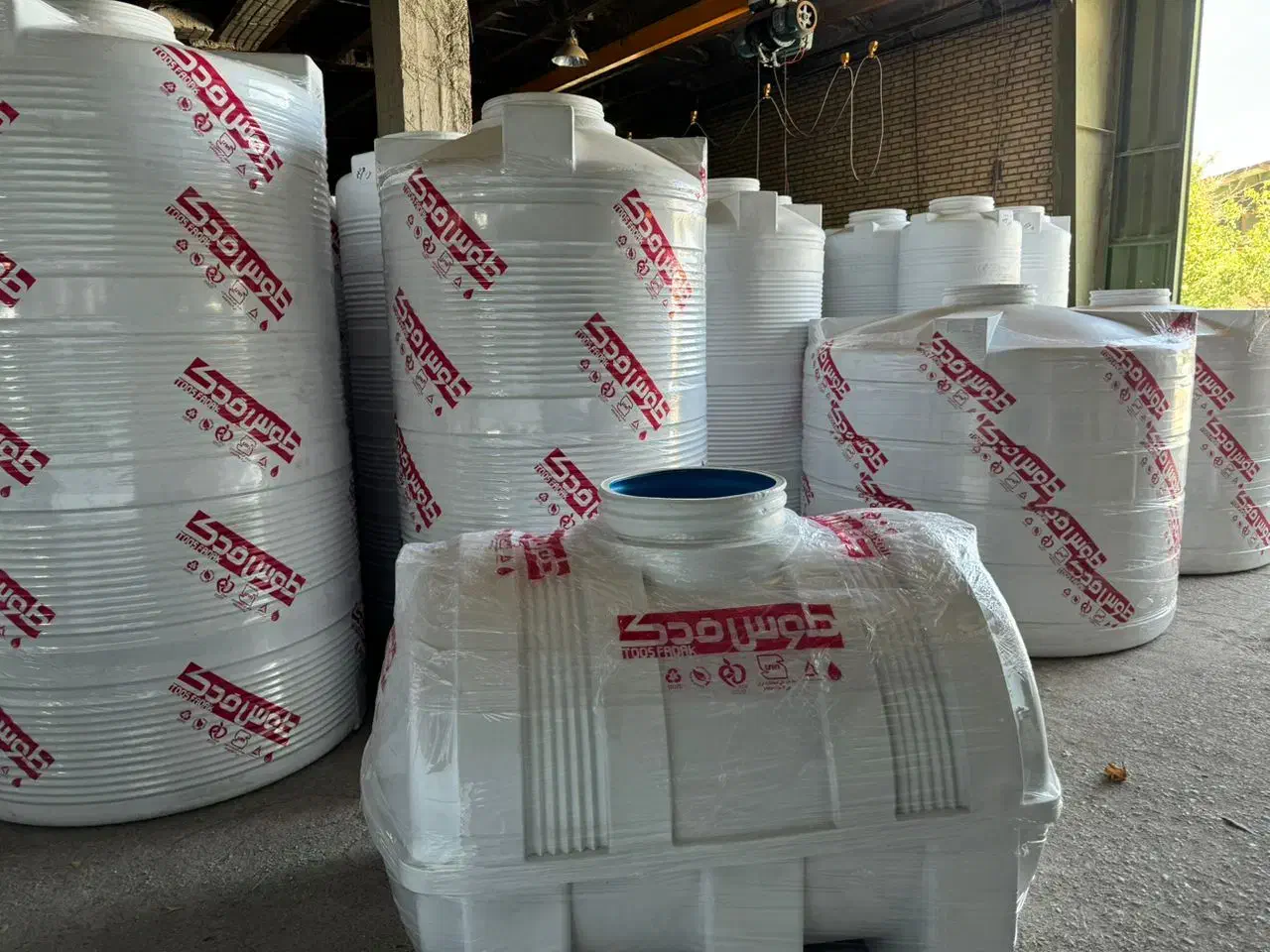 مخزن آب و مخازن پلی اتیلن تانکر آب وبشکه دارم|مصالح و تجهیزات ساختمان|اهواز, کمپلو جنوبی|دیوار