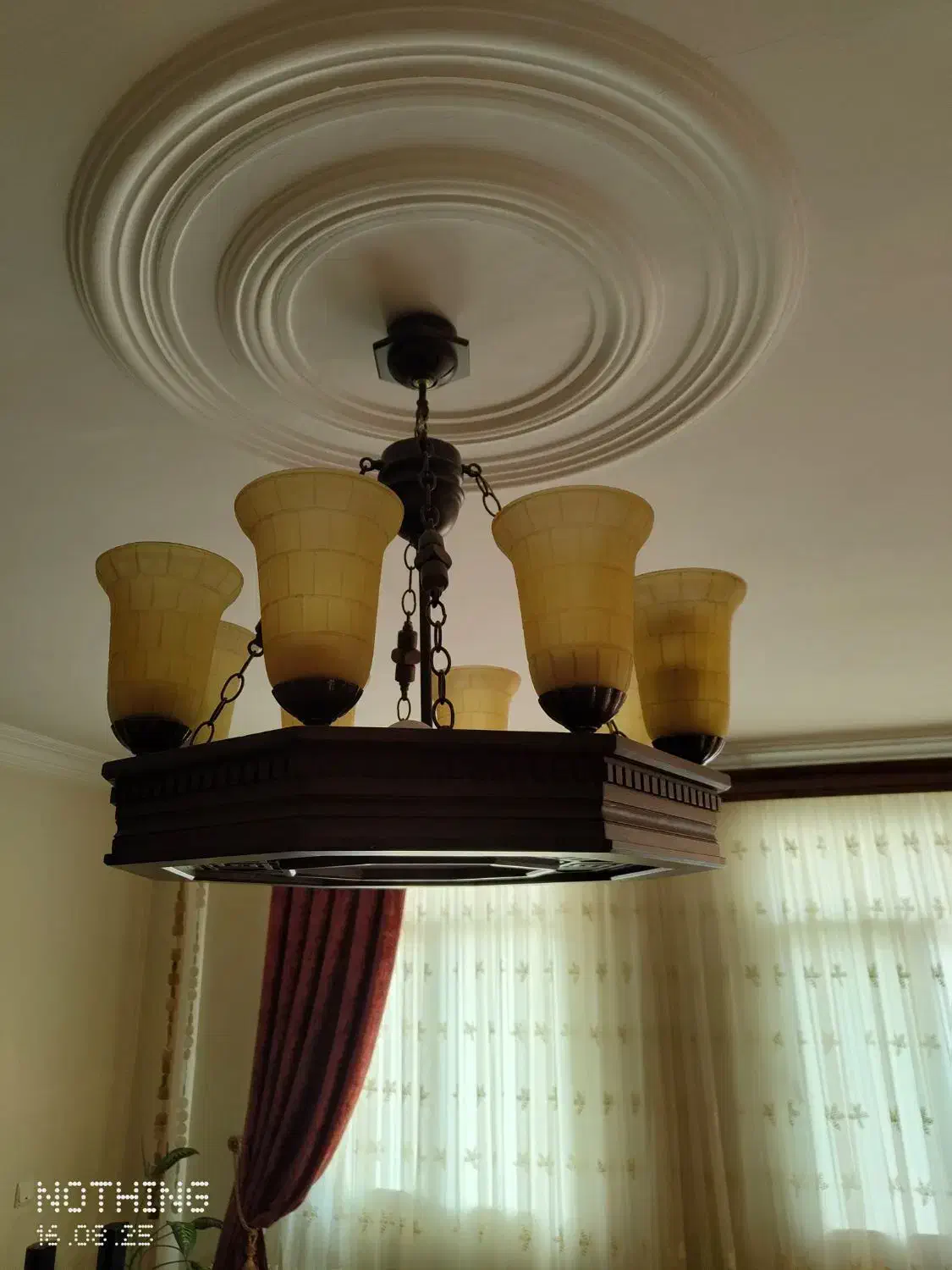 یک عد لوستر سقفی چوبی|لوستر و چراغ آویز|تهران, خواجه نظام الملک|دیوار