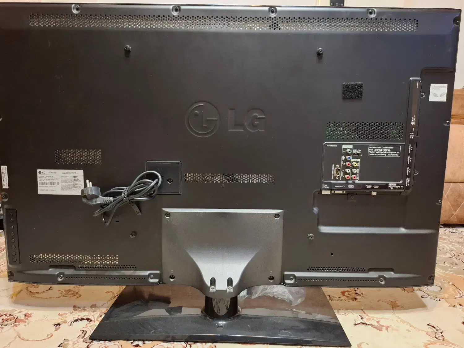 تلویزیون ۴۲ اینچ ال جی|تلویزیون و پروژکتور|بندر انزلی, متروپل|دیوار