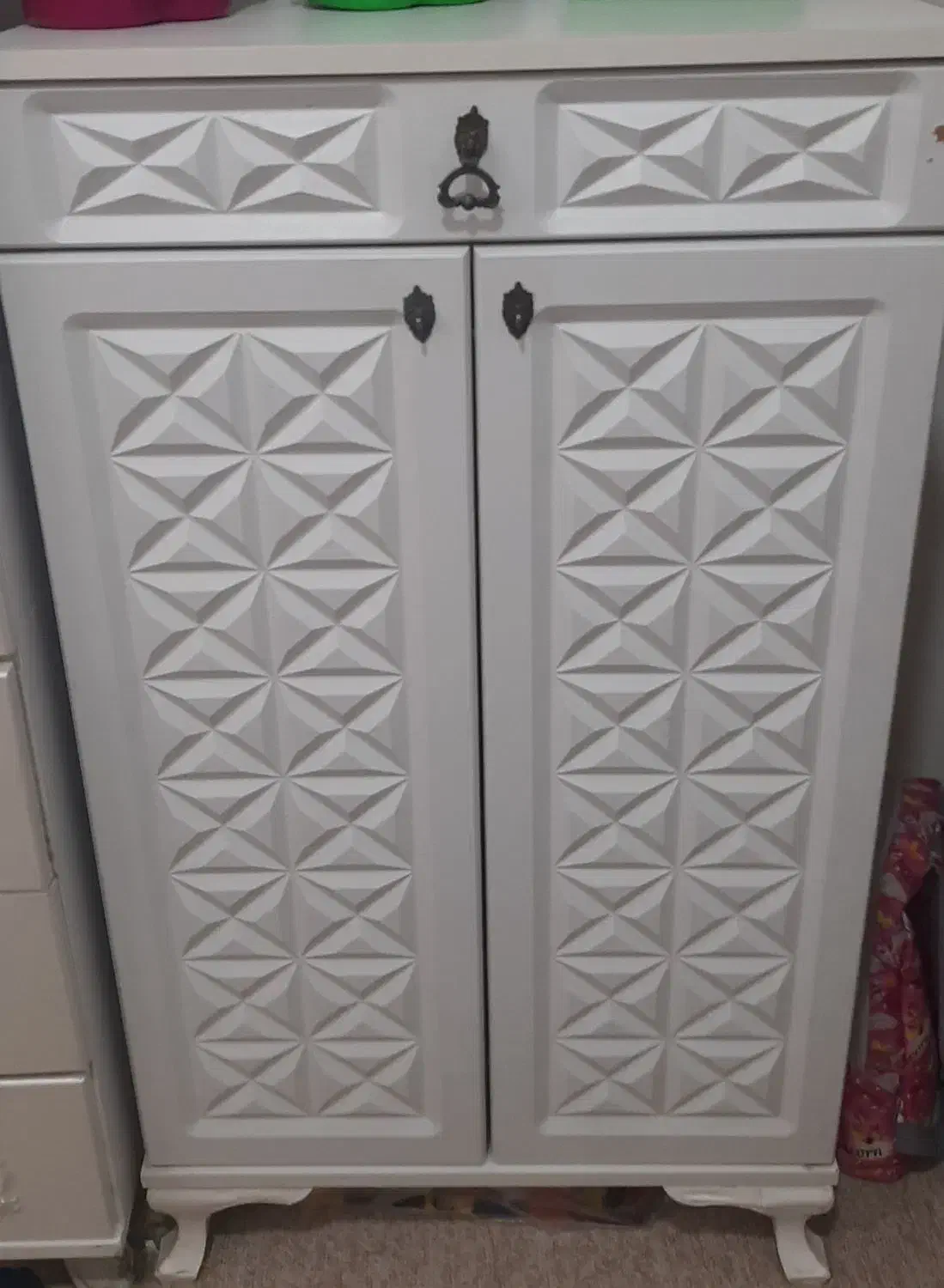 جاکفشی|جاکفشی، کمد، دراور|رباطکریم, رباطکریم|دیوار