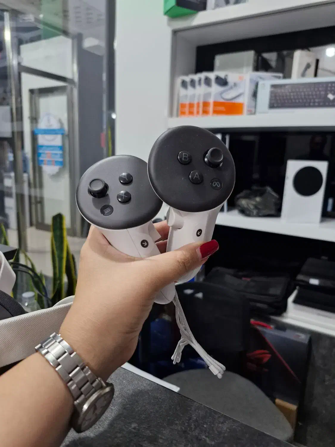 تجربه متفاوت دنیای VR با Meta Quest 3S|کنسول، بازی ویدئویی و آنلاین|اصفهان, احمدآباد|دیوار