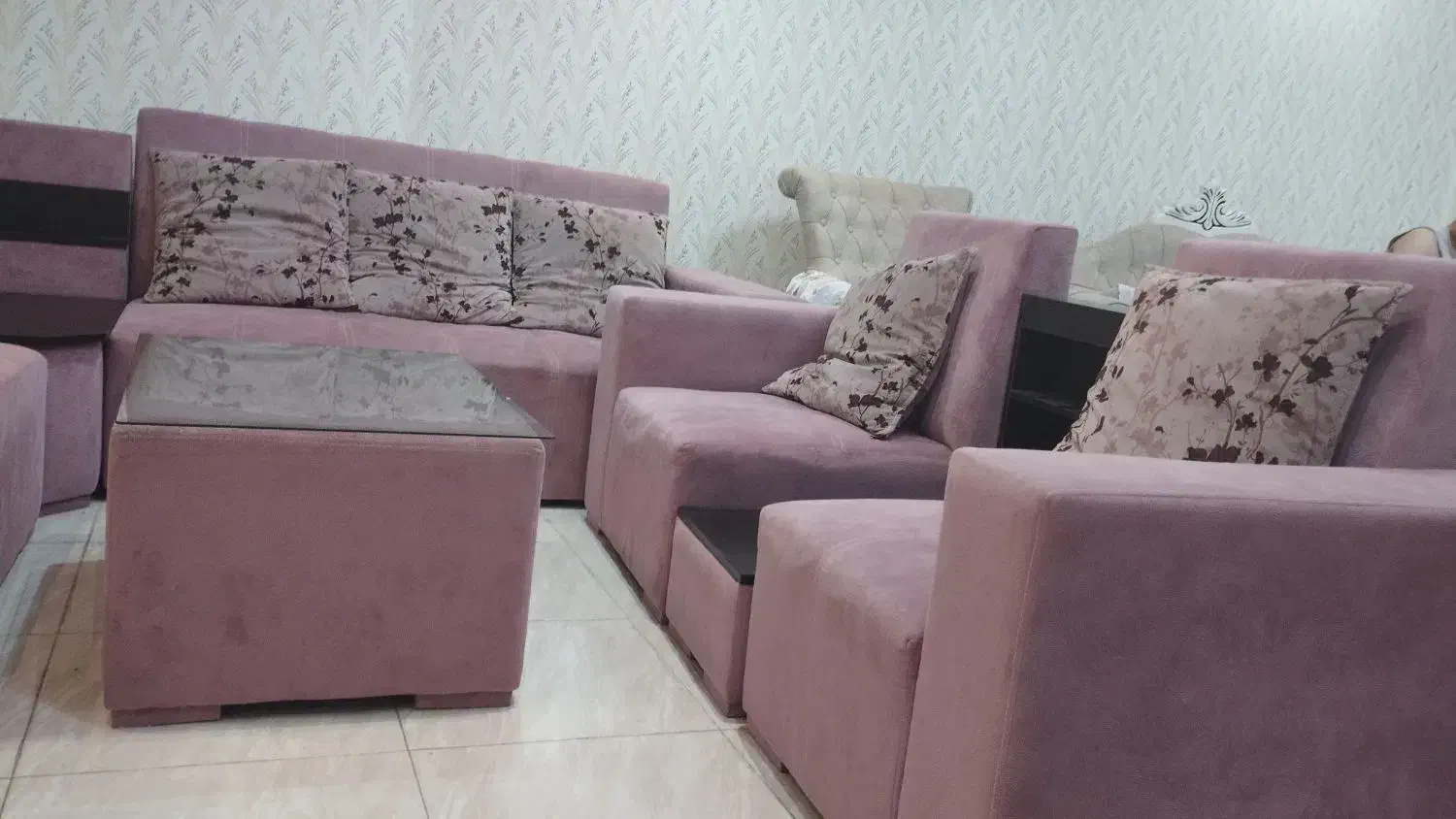 مبل ۷نفره|مبلمان خانگی و میز عسلی|رشت, استقامت ۱|دیوار