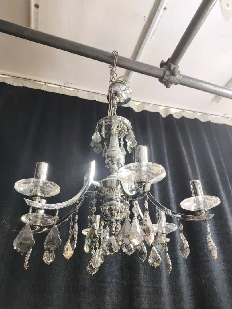 لوستر|لوستر و چراغ آویز|اصفهان, سیچان|دیوار