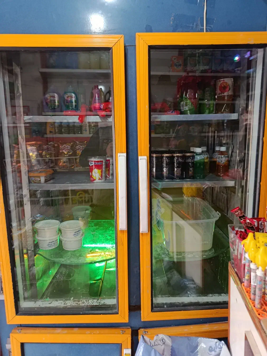 فروش یخچال|فروشگاه و مغازه|شهرضا, |دیوار